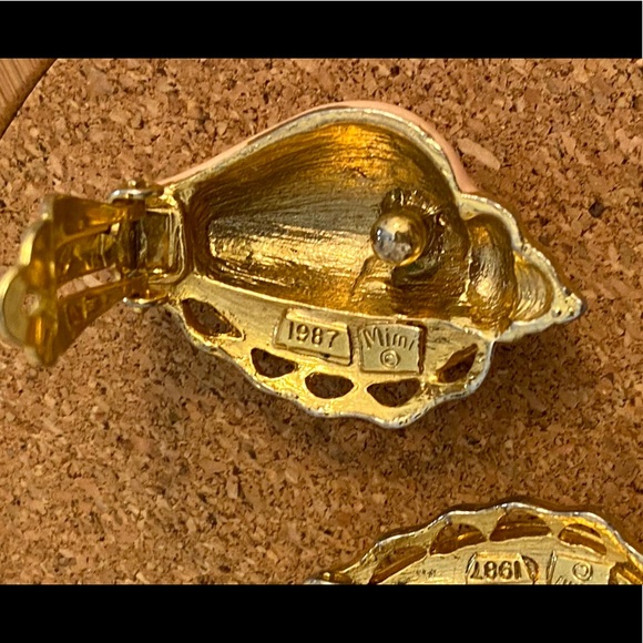 💛Vtg MIMI DI N 1987 Shell Earrings Clip-on - Picture 4 of 8